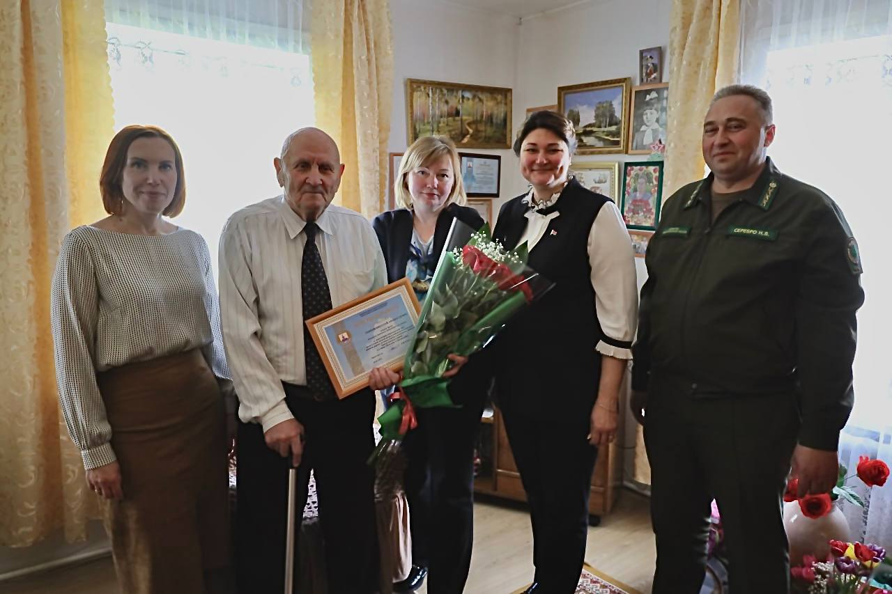 Сегодня 95-летие празднует заслуженный ветеран лесной отрасли Республики Беларусь, Почетный гражданин Бешенковичского района Николай Лабков!